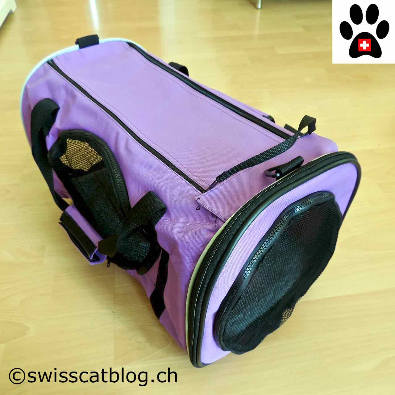 Jackson Galaxy Base Camp Combo and Cat Crawl The Swiss Cats